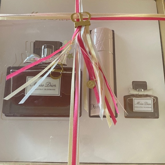 Miss Dior Limited Edition Gift Set in Box New - Picture 2 of 6